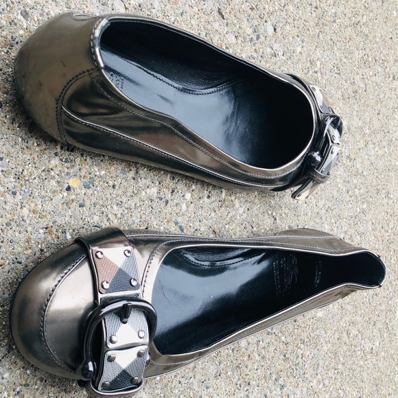 Burberry  Metallic Gray Flats - Picture 3 of 3